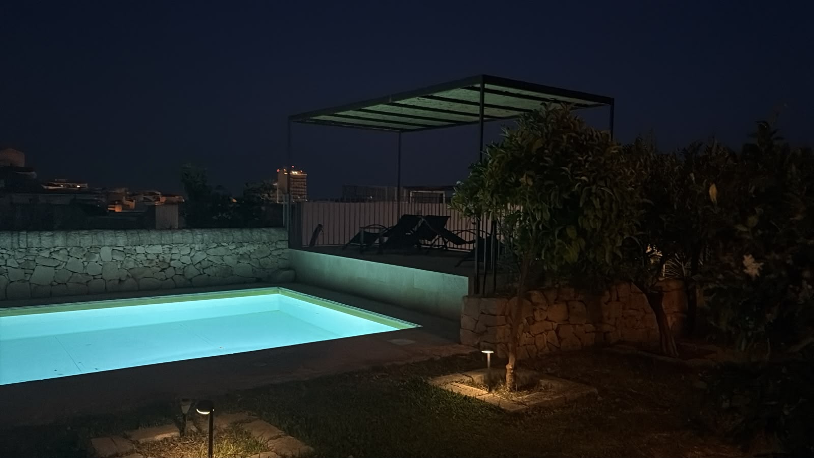Spazi esterni di Villa Rosaria Rooms a Noto